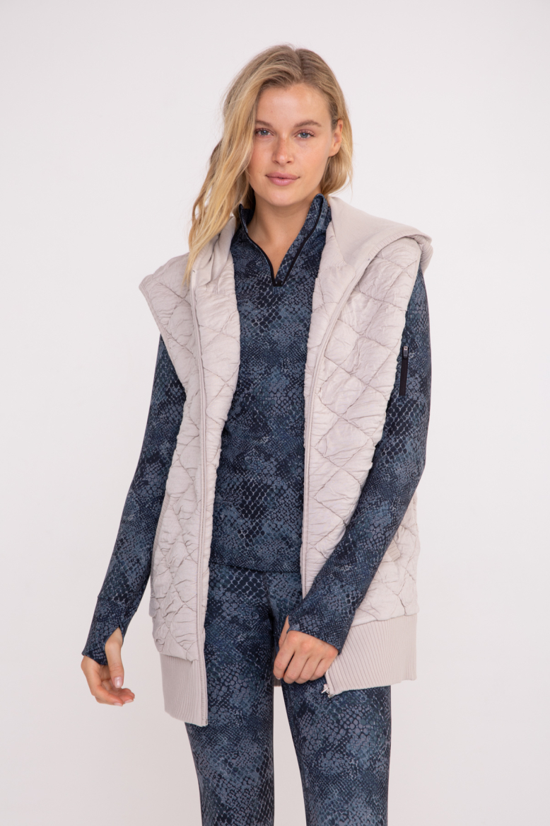 Oversized Quilted Fleece Vest with Hood (KJ-BS0851)