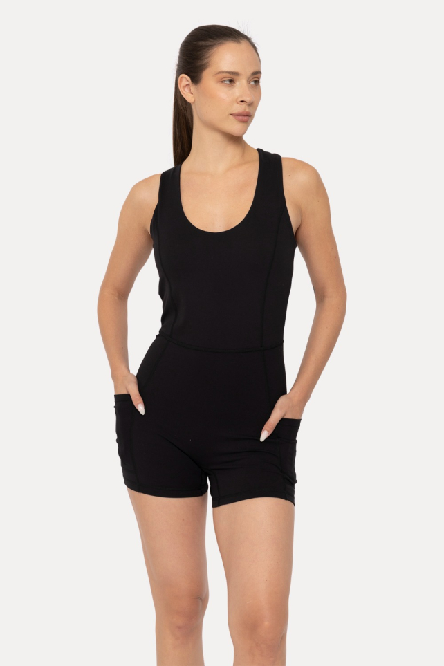Keyhole Cutout Shortsie (AP7473)