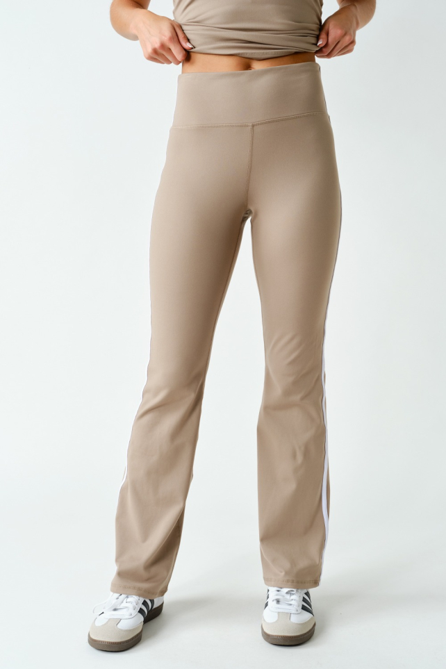Sculpted High-Waist Flare Legging(AP7774)