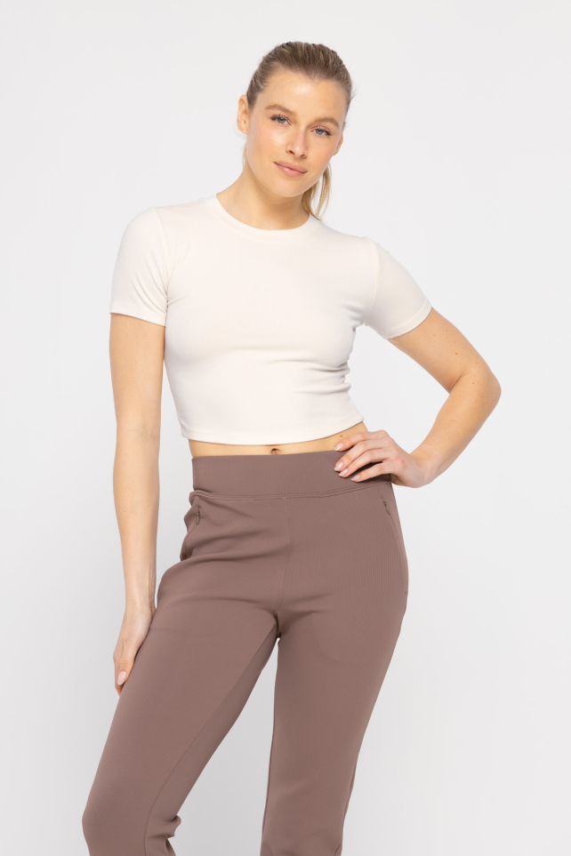 Essential Micro-Ribbed Cropped Athleisure Tee (KT11626G)