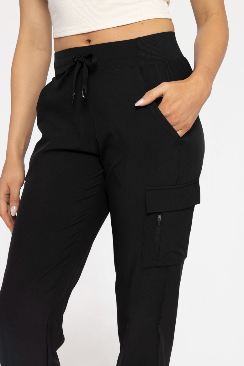 High-Waisted Capri Active Joggers with Pockets (AP-B0115)