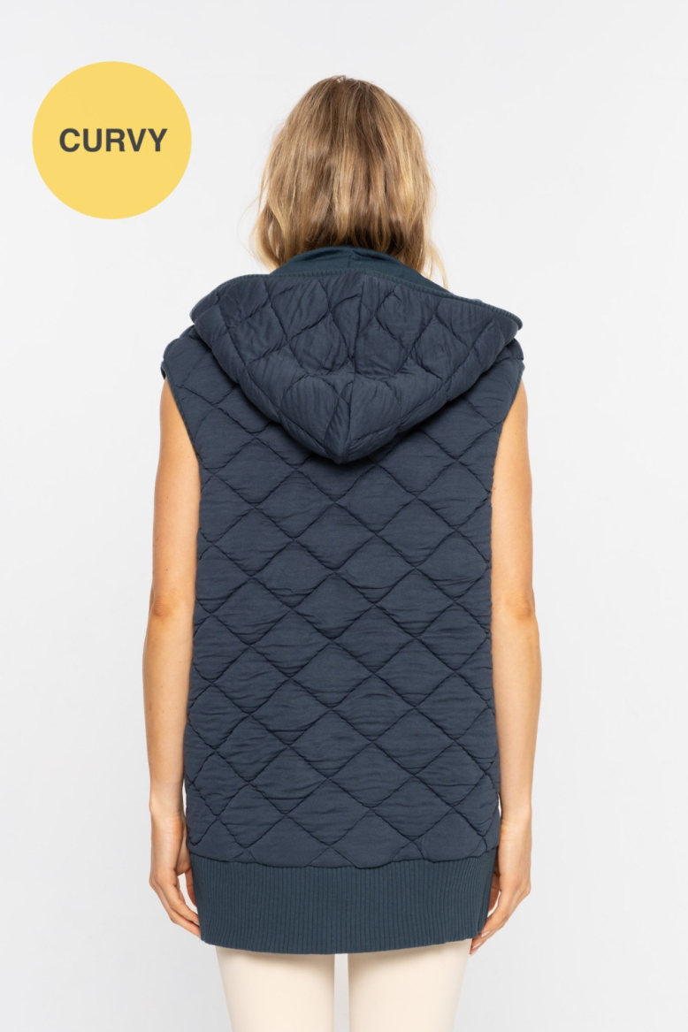 CURVY Oversized Quilted Fleece Vest with Hood (KJ-BS0851P)