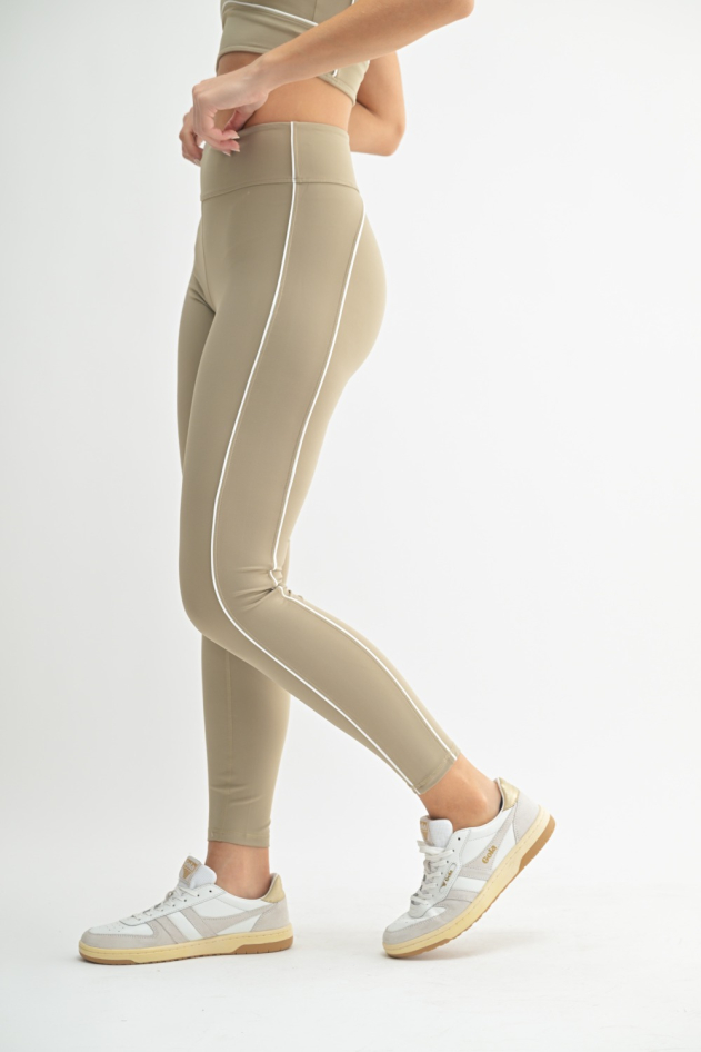 FlexFit Contrast Piping  Active Set (ASET3277)